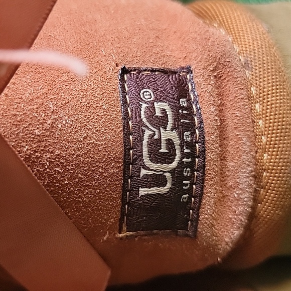 UGG Tan Suede Boots with Shearling - Picture 2 of 7